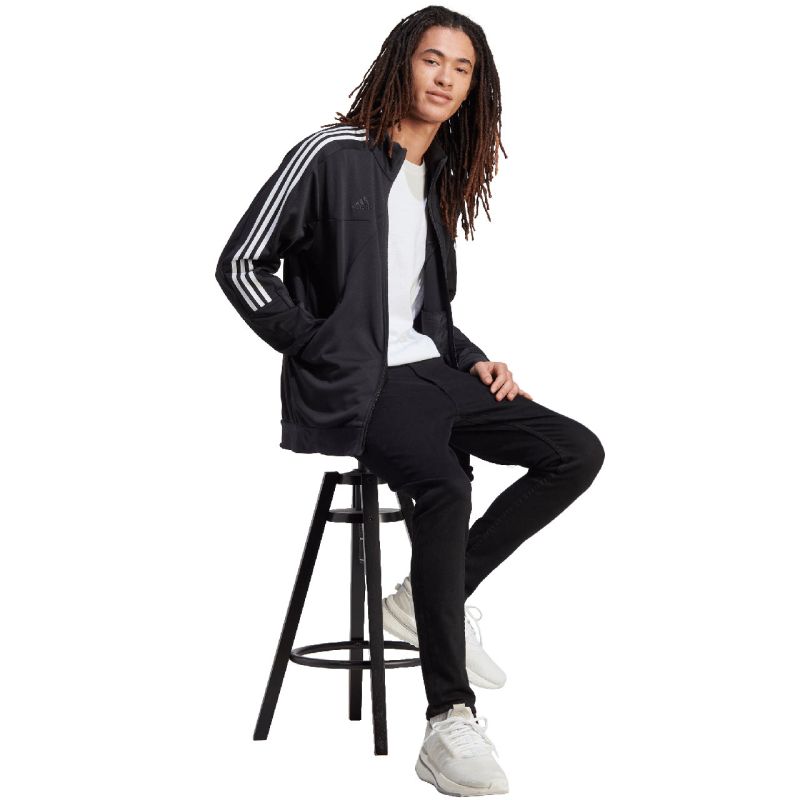 11. Bluza adidas Tiro Wordmark M IA3047