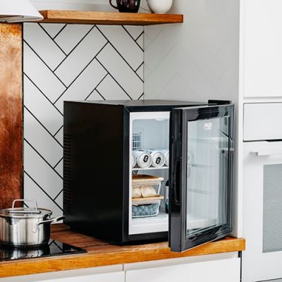 12. Chłodziarka termoelektryczna ADLER AD 8088