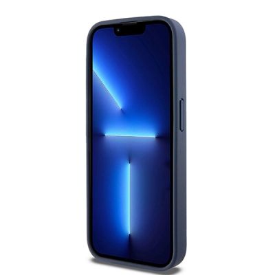 5. Etui DKNY Leather Mono Stripe & Metal Logo na iPhone 15 Pro - niebieskie