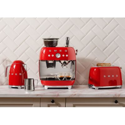 27. Smeg EGF03RDEU ekspres do kawy Ręczny Ekspres do espresso 2,4 l