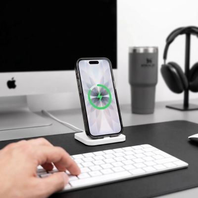 9. Etui Tech-Protect MagZero MagSafe na iPhone 17 - czarne matowe