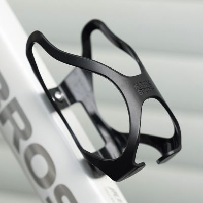 2. Uchwyt na bidon Rockbros LK24-H018 koszyk plastikowy - czarny