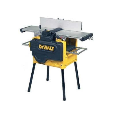 2. STRUGARKA GRUBOŚCIOWA 160MM 2100W DEWALT