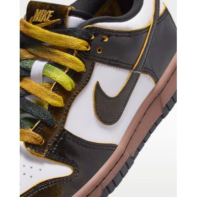 7. Buty damskie NIKE  DUNK LOW BDAY SE BG  (HQ9294-100)