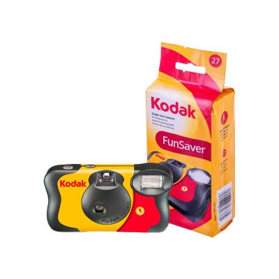 2. Kodak Aparat Jednorazowy Fun Saver, Aparat Cyfrowy, ISO 400, 27 zdjęć + FLASH  z filmem kolorowym i lampą błyskową.