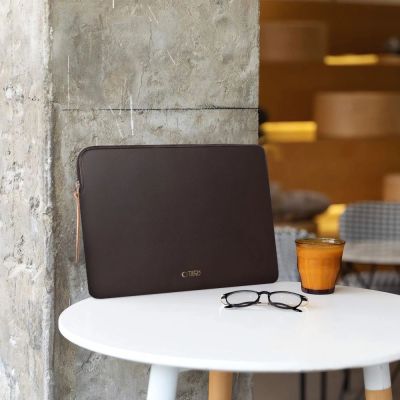 9. Torba Tech-Protect Fleece na laptopa 13-14" - brązowa