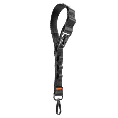 6. Smycz do telefonu Spigen DA30M Stap Crossbody - czarna
