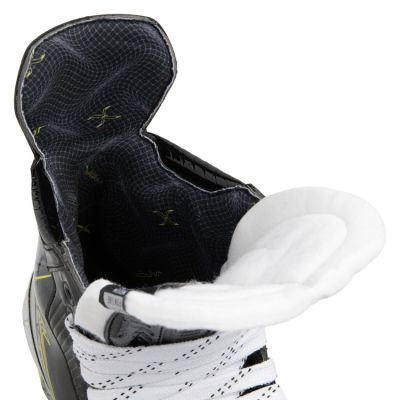 7. Rolki hokejowe Bauer Vapor Fly40 Intermediate