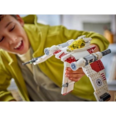 10. LEGO Star Wars 75432 Myśliwiec V-19 Torrent
