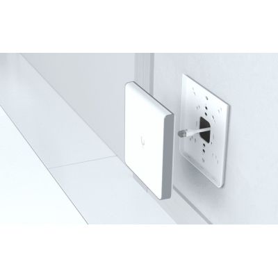 6. Access Point Wi-Fi 6E Ubiquiti UniFi U6 EnterpriseIW 2.4GHz(2x2)/5GHz(4x4)/6GHz(4x4) PoE++/PoE+ 1x1G 1x2,5G