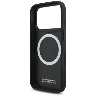 7. Etui BMW M Quilted Logo MagSafe na iPhone 17 Pro - czarne