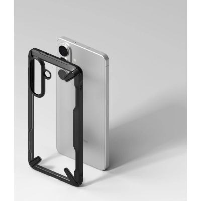 5. Etui Ringke Fusion X na Samsung Galaxy S26 - przezroczysto-czarne