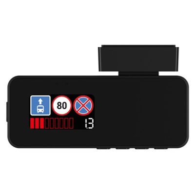 9. NAVITEL R37 wideorejestrator z modułem GPS Jasny, 1,47-calowy ekran IPS wyświetlający obraz w czasie rzeczywistym oraz powiadomienia GPS.