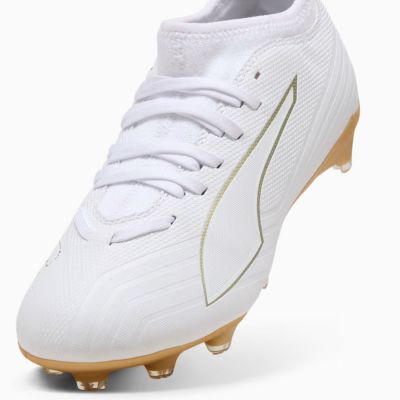 4. Buty Puma Ultra 6 Match Jr FG/AG 108701-04