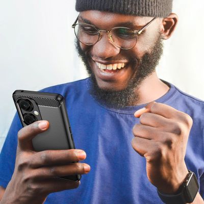 7. Carbon Case etui OnePlus Nord CE 3 elastyczny silikonowy karbonowy pokrowiec czarne