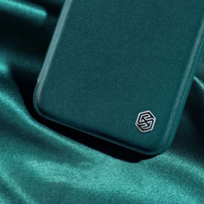 10. Nillkin Qin Leather Pro Case etui iPhone 14 Plus osłona na aparat kabura pokrowiec obudowa z klapką zielony
