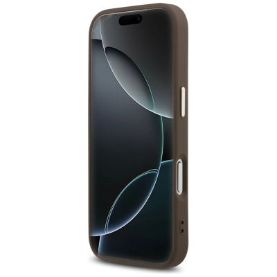 5. Etui Guess 4G Triangle Logo MagSafe na iPhone 17 Pro / 18 Pro - brązowe
