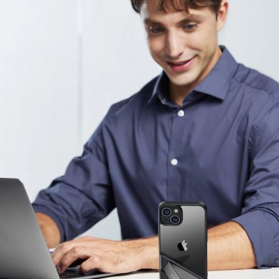 6. Ugreen LP633 Kickstand Protective Case sztywne etui z żelową ramką i wbudowaną podstawką do iPhone 14 (90924)