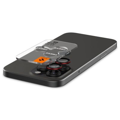 3. Szkło hartowane Spigen Optik Pro L-Series Glas.tR EZ Fit na aparat do iPhone 14 Pro / Pro Max / 15 Pro / Pro Max / 16 Pro / 16 Pro Max / 17 Pro / 17 Pro Max - czarne z czerwoną obwódką
