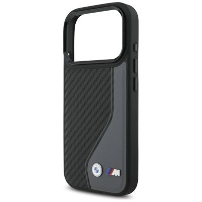 6. Etui BMW M Carbon Logo MagSafe na iPhone 17 Pro - grafitowe