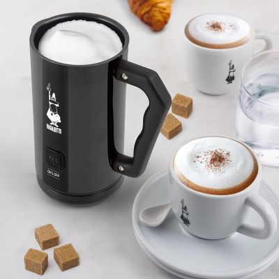 7. Bialetti Milk Frother MKF02 nero elektryczny spieniacz do mleka