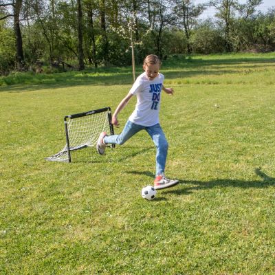 9. VIRTUFIT ZESTAW BRAMEK DO PIŁKI NOŻNEJ DLA DZIECI Z 2 PIŁKAMI I POMPKĄ - BRAMKI DO PIŁKI NOŻNEJ - 92