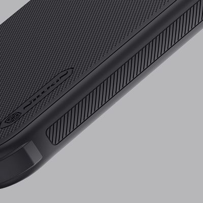 15. Etui Nillkin Super Frosted Shield Pro na iPhone 16 Pro - czarne