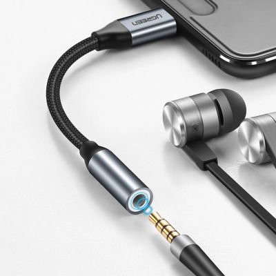 3. Ugreen przejściówka do słuchawek z 3,5 mm mini jack na USB Typ C 10 cm szary (30632)