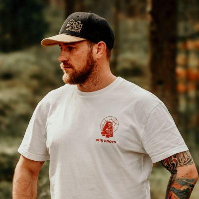 3. OFFLANDER CZAPKA Z DASZKIEM SNAPBACK