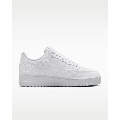 3. Buty damskie NIKE WMNS AIR FORCE 1 '07 SE (HF2016-100)