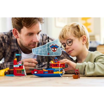 9. LEGO Marvel Spiderman 11208 Piracki statek drużyny Spider-Mana