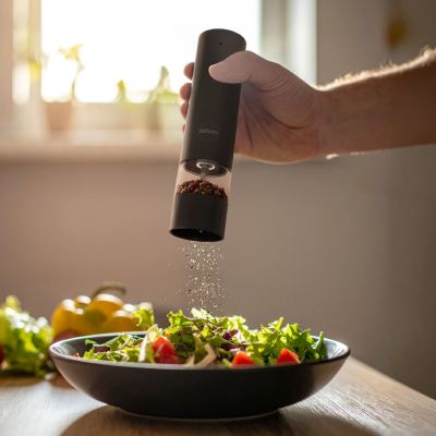 9. ELDOM ZESTAW MŁYNKÓW ELEKT. DO SOLI I PIEPRZU ZMP5 AKUMULATOROWE ŁADOWANE USB