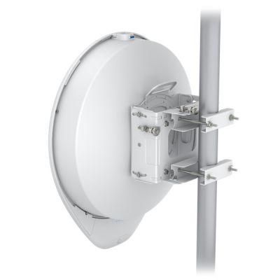 8. Ubiquiti AF60-XR-EU Radiolinia 60GHz, 5.4Gbps, 15km, GPS, 10G SFP+