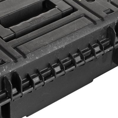 32. Zestaw narzędzi Combo 18V 2x4,0Ah DCK2062M2T DEWALT