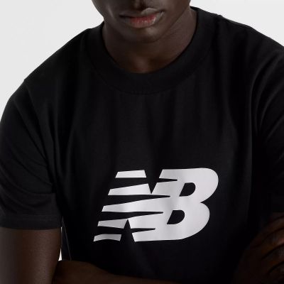 14. Koszulka New Balance Sport Jersey Logo M MT43906BK