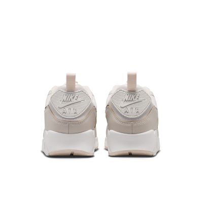 3. Buty Nike Air Max 90 IV4695-100
