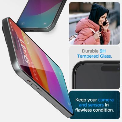8. Szkło hartowane Spigen Glas.tR EZ Fit FC na iPhone 15 Plus - czarne