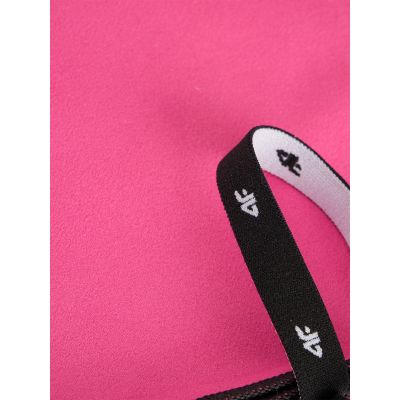 5. Duży ręcznik z mikrofibry 4F 4FWSS26ATOWU077-54S