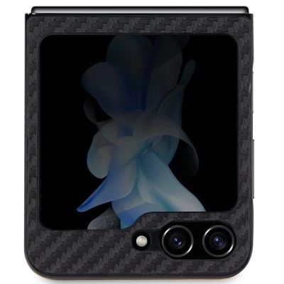 3. Etui BMW Leather Carbon do Samsung Galaxy Z Flip 5 - czarne