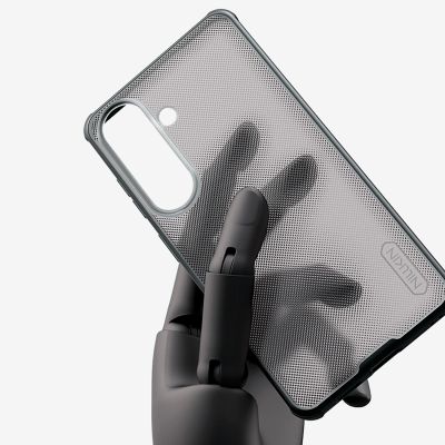 8. Etui Nillkin Super Frosted Shield Pro na Samsung Galaxy S26+ - półprzezroczysto-czarne