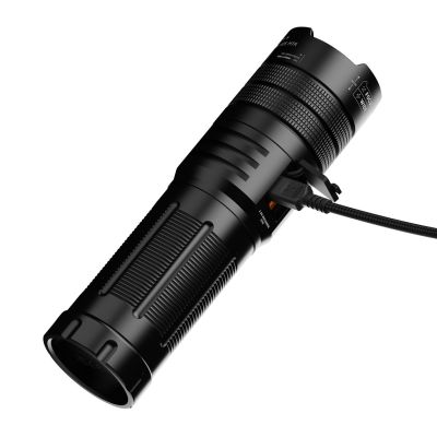 15. Power bank Xtorm Flashlight 10.500 mAh 20W - black