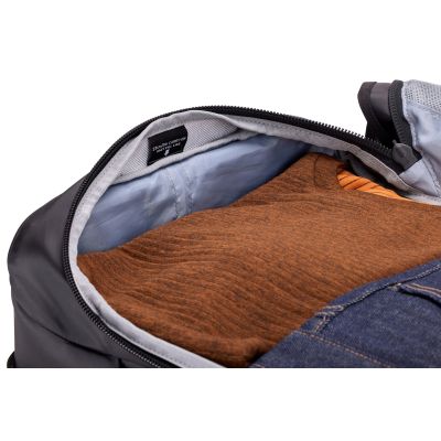 7. Thule Chasm TCCO222 Black Wózek Miękka skorupa Czarny 22 l Poliester