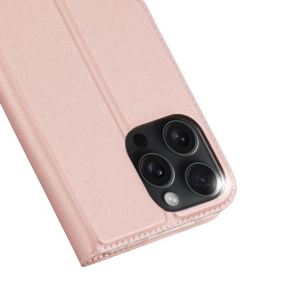 4. Etui Dux Ducis Skin Pro na iPhone 16 Pro Max z klapką i miejscem na kartę - różowe