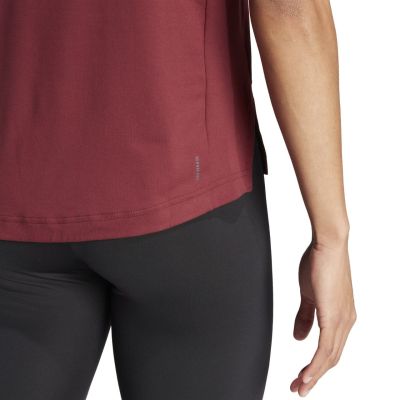 12. Koszulka adidas Versatile Tee W IL1365