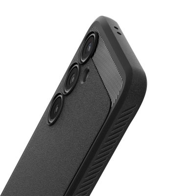 8. Etui Spigen Rugged Armor na Samsung Galaxy S24 FE - czarne