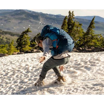 6. Plecak Trekkingowy Osprey Atmos AG LT 50 czarny S/M