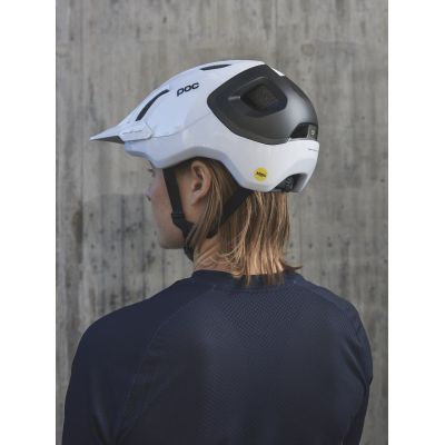 3. Kask rowerowy POC Axion Race Mips biało czarny