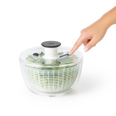 OXO OX1351680 Good Grips Salatschleuder mit Sieb und Deckel klein