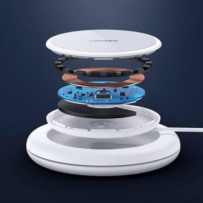 2. Ładowarka Ugreen CD245 40123 bezprzewodowa Qi / MagSafe 15W z kablem USB-C - biała