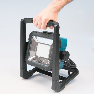15. LAMPA BUDOWLANA 14,4/18V/230V LED DML805 MAKITA